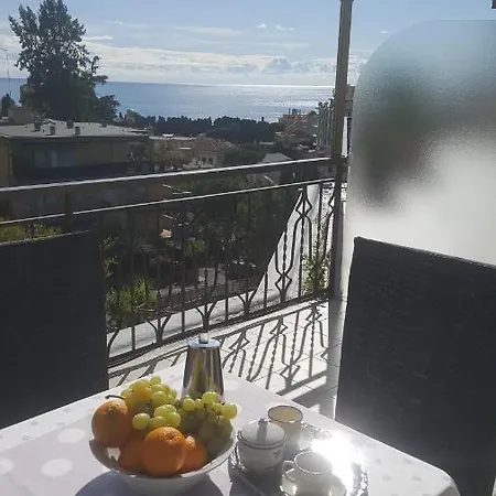 Vista Mare Stella Marina 度假居 圣雷默